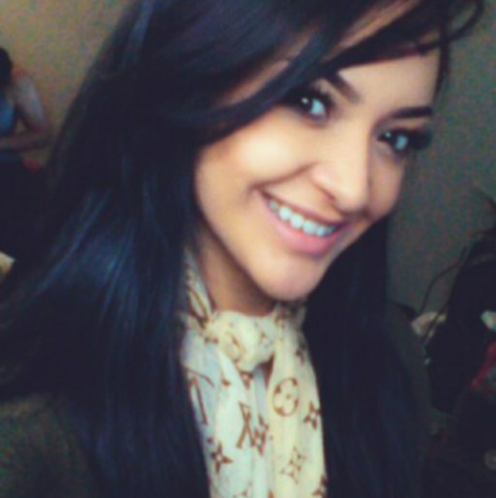 Meet your Posher, Yariela